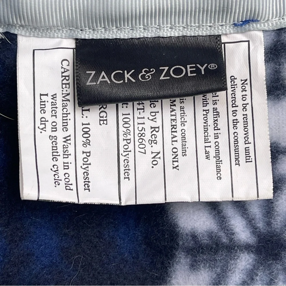 Zack & Zoey Nor’ Easter Reversible Blue Dog Blanket Raincoat Snowflake Large
